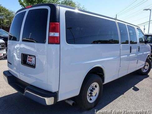 Used 2024 Chevrolet Express 3500 LT w/ LT Preferred Equipment Group RWD image 9
