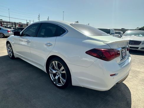 Used 2015 INFINITI Q70 5.6 w/ Sport Package RWD image 5