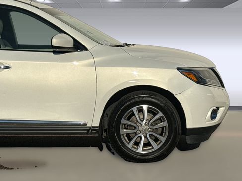 Used 2014 Nissan Pathfinder SL w/ Cargo Package image 20