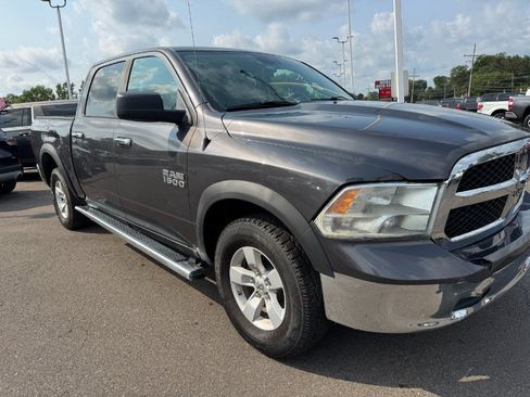 Used 2017 RAM 1500 Classic SLT AWD/4WD image 12