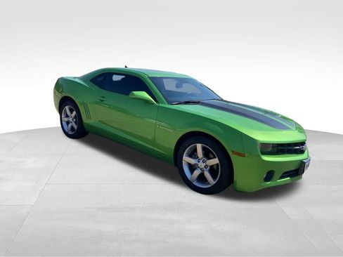 Used 2010 Chevrolet Camaro LT RWD image 8