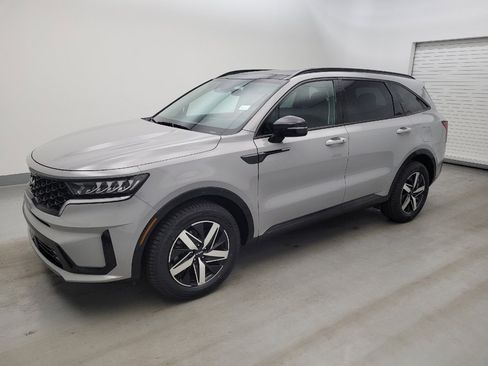 Used 2023 Kia Sorento EX w/ Panoramic Sunroof Package FWD image 2