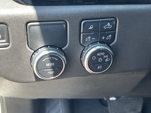 Certified 2025 GMC Sierra 1500 SLT RWD image 29