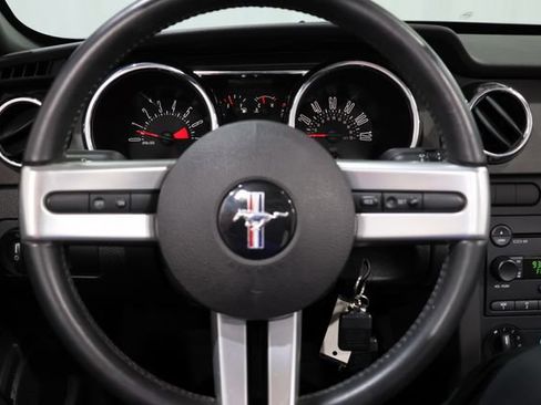Used 2007 Ford Mustang Premium RWD image 17
