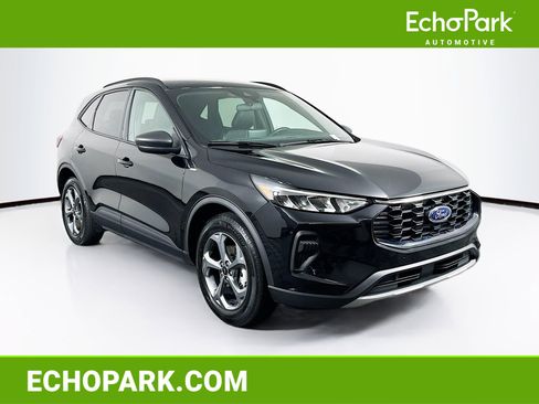 Used 2025 Ford Escape ST-Line image 1