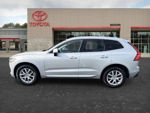 Used 2019 Volvo XC60 T5 Momentum w/ Multimedia Package FWD image 19