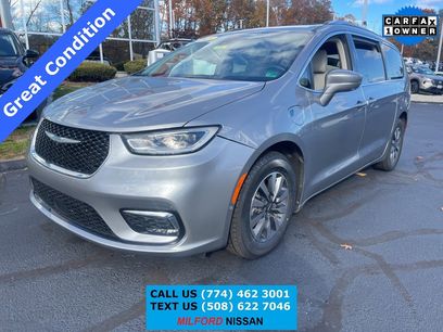 Used 2021 Chrysler Pacifica Touring-L