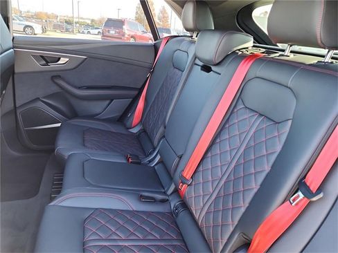 New 2026 Audi SQ8 Prestige image 24