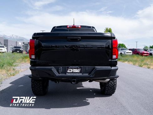 Used 2024 Chevrolet Colorado Z71 w/ Z71 Convenience Package 2 image 14