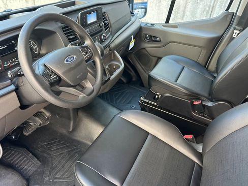 New 2025 Ford Transit 250 148 Medium Roof image 8