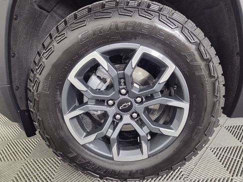 Used 2026 Chevrolet Equinox ACTIV AWD/4WD image 8
