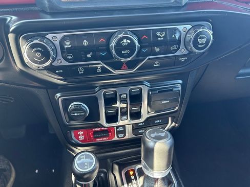 Certified 2021 Jeep Wrangler Unlimited Rubicon w/ Xtreme Recon 35" Tire Package image 15