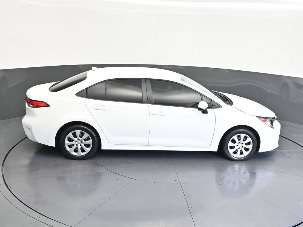 Used 2021 Toyota Corolla LE FWD image 20