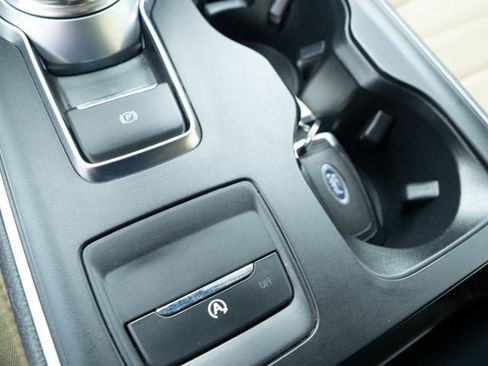 Used 2022 Ford Edge SE image 20