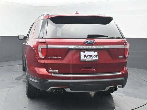 Used 2018 Ford Explorer Platinum AWD/4WD image 4
