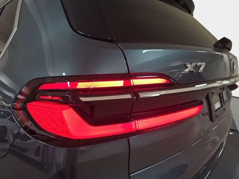Certified 2025 BMW X7 xDrive40i w/ Executive Package image 30