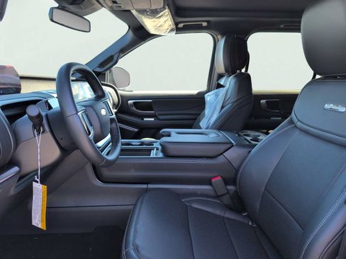 New 2026 Ford Expedition Max Platinum w/ Stealth Appearance Package AWD/4WD image 9
