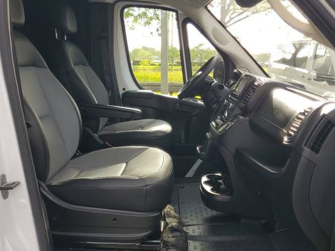 Used 2025 RAM ProMaster 2500 w/ Convenience Group FWD image 8