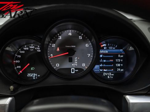 Used 2017 Porsche 718 Boxster S image 41