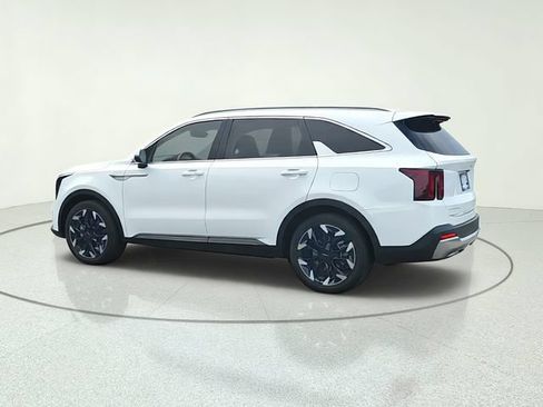 Certified 2024 Kia Sorento EX FWD image 3