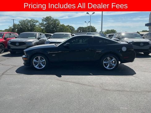 Used 2007 Ford Mustang GT Premium RWD image 2