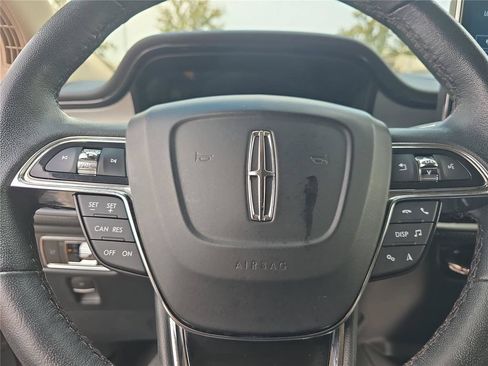 Certified 2022 Lincoln Nautilus FWD image 21