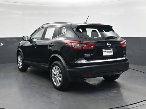 Used 2020 Nissan Rogue Sport SV FWD image 8