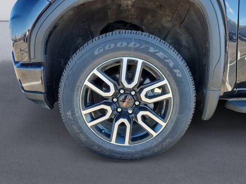 Used 2022 GMC Sierra 1500 AT4 w/ AT4 Preferred Package image 14