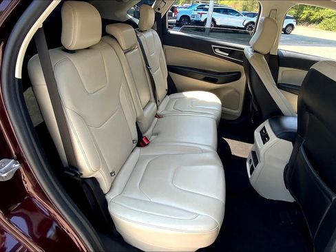 Used 2021 Ford Edge Titanium AWD/4WD image 19