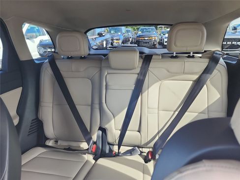 New 2026 Lincoln Corsair Premiere image 19