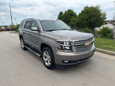 Used 2017 Chevrolet Tahoe LT w/ LT Signature Package AWD/4WD image 2