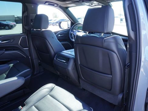 Used 2021 Cadillac Escalade Sport w/ LPO, ONYX Package image 11