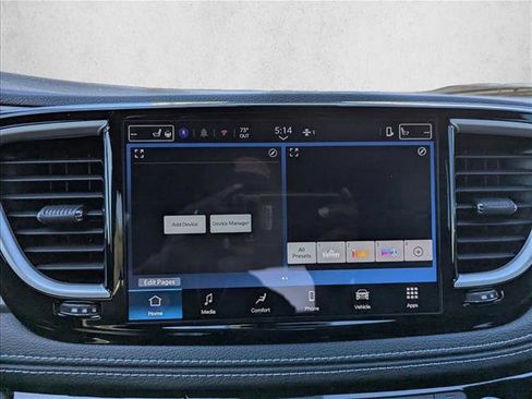 New 2026 Chrysler Pacifica Select FWD image 17