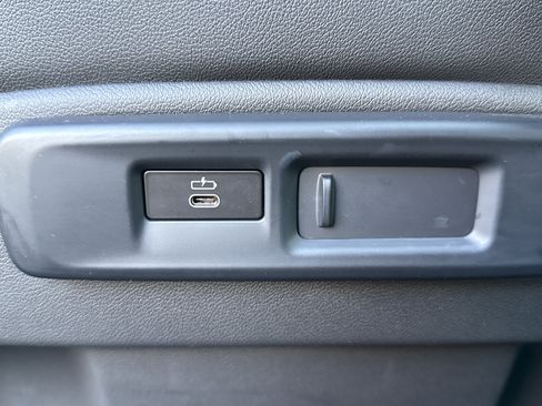 Used 2022 BMW X5 xDrive40i w/ Climate Comfort Package image 45