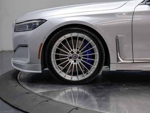 Used 2020 BMW ALPINA B7 xDrive w/ Luxury Rear Seating Package image 15