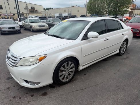 Used 2011 Toyota Avalon Limited FWD image 14
