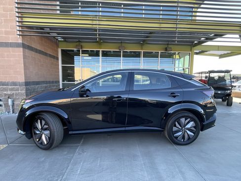 Used 2024 Nissan Ariya FWD image 5