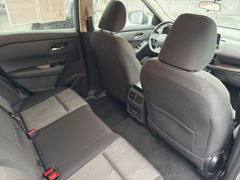 Used 2025 Nissan Rogue SV image 22