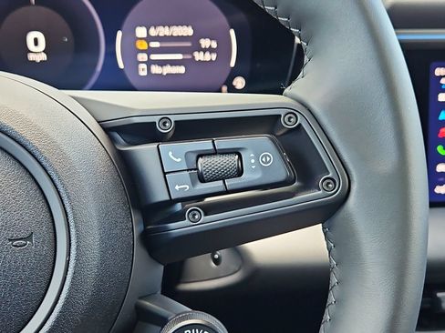 Certified 2025 Porsche Macan 4 Electric AWD/4WD image 31