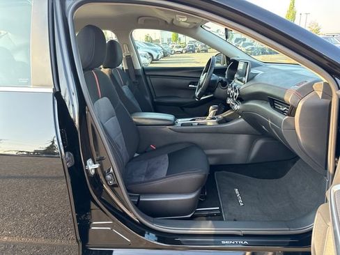 Used 2024 Nissan Sentra SR FWD image 9