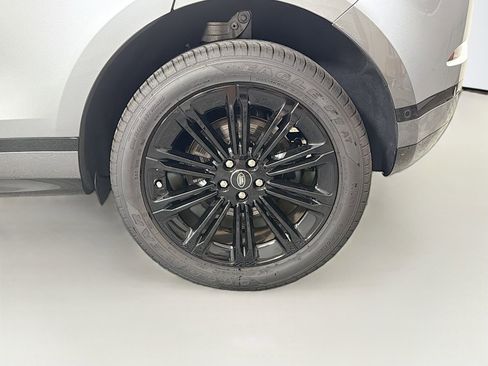 Used 2026 Land Rover Range Rover Evoque Dynamic SE AWD/4WD image 34