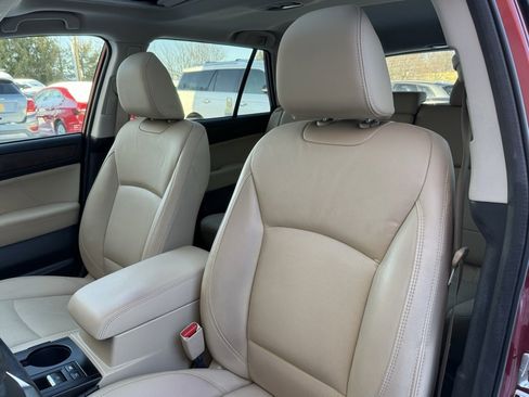 Used 2018 Subaru Outback 3.6R Limited image 12