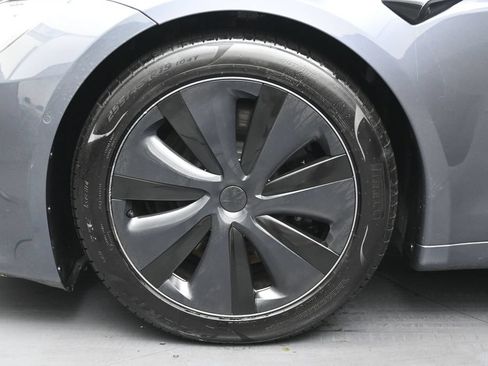 Used 2022 Tesla Model S AWD/4WD image 31