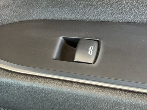 Used 2024 GMC Sierra 1500 SLT image 20