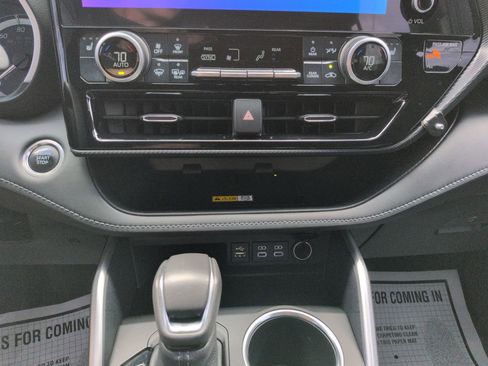 Certified 2024 Toyota Highlander XSE AWD/4WD image 18