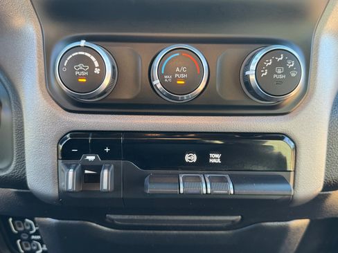 Used 2021 RAM 2500 Big Horn image 41