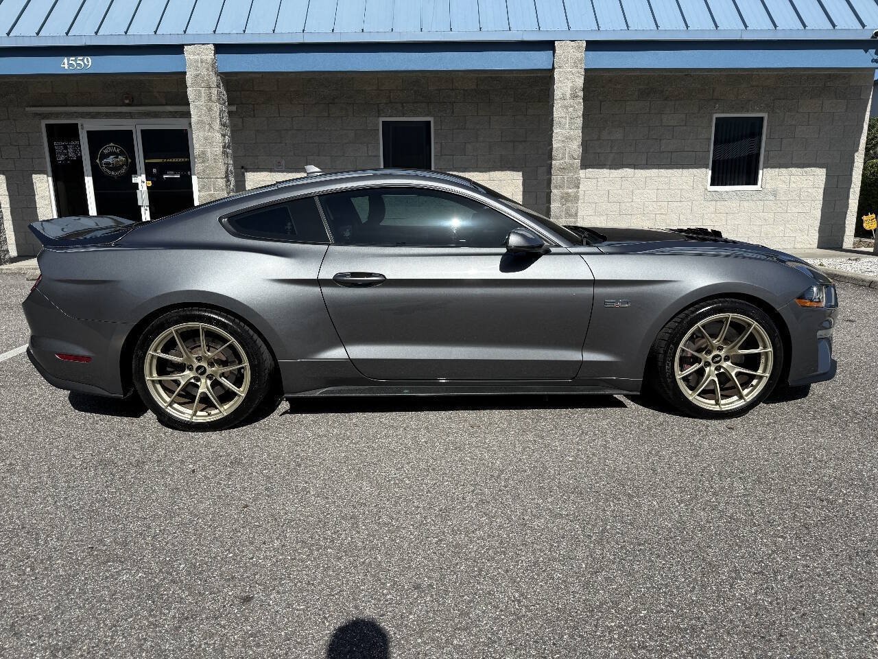 Used 2022 Ford Mustang GT Premium w/ GT Performance Package RWD image 10