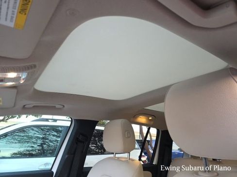 Used 2023 Mercedes-Benz GLB 250 w/ Premium Package image 16