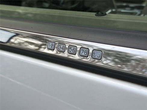 Used 2016 Ford Expedition Limited w/ Equipment Group 301A image 9