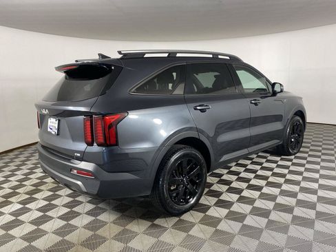 Used 2023 Kia Sorento S w/ Panoramic Sunroof Package AWD/4WD image 5